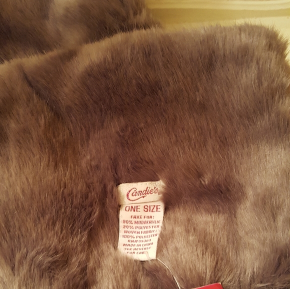 Candies gray faux fur scarf - Picture 2 of 4